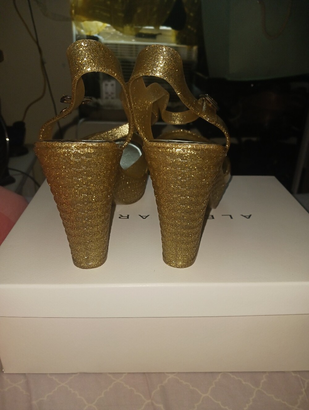 Bamboo 10 Gold Platform Women's Sandal Shoe 4 Inch High Heel Sparkel